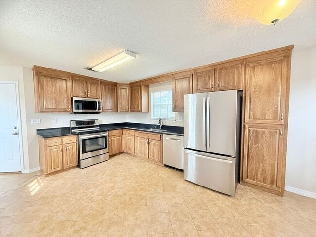 Photo - 437 Hilburn Ln