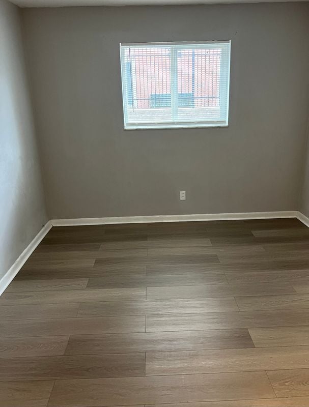 Photo - 475 W Grand Ave