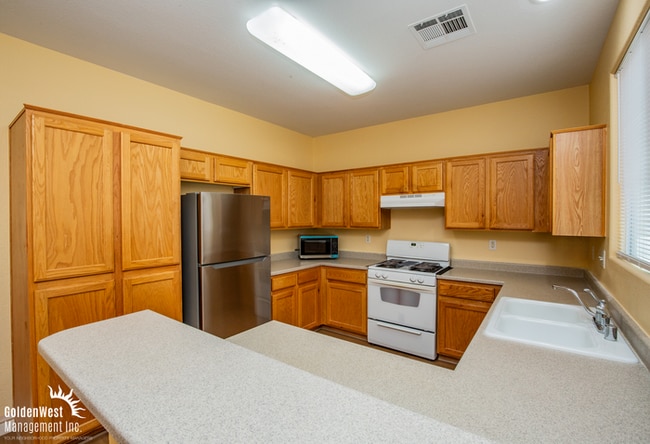Photo - Fabulous 2Bdm 2.5Ba Home With Community Park & Pool.