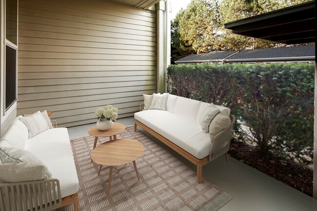 Private balcony - eaves RockMeadow