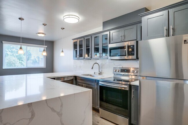 Photo - Apartment Complex Near SoFi Stadium with Pool, BBQ Area, Gym and Parking.