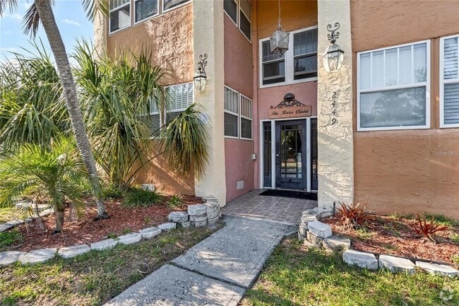 Building Photo - 2449 Burlington Ave N Unit 3 Rental