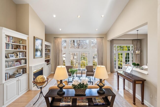 Photo - 7440 Old Maple Square