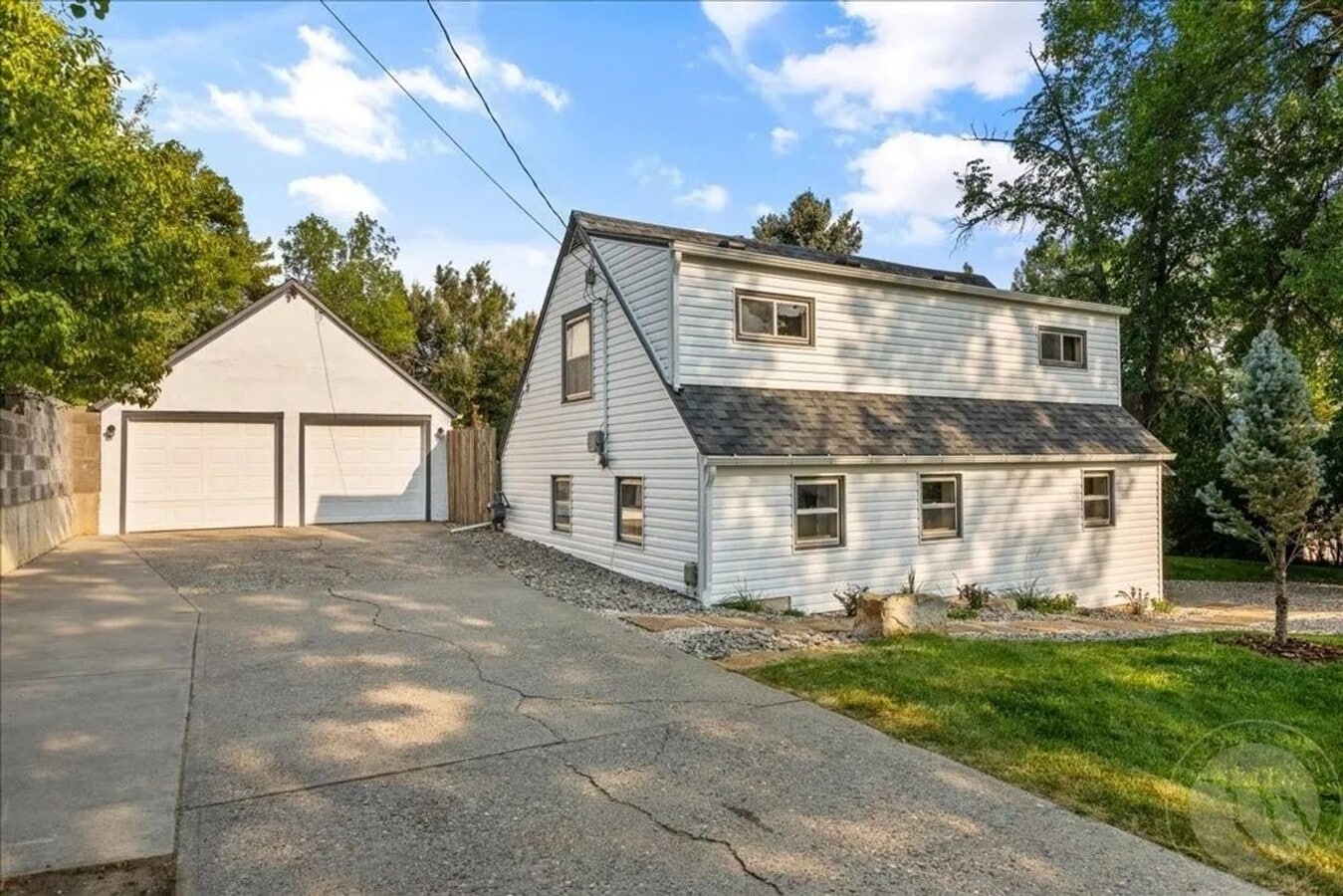 Photo - Gorgeous 4-Bedroom Home with Expansive Lan...