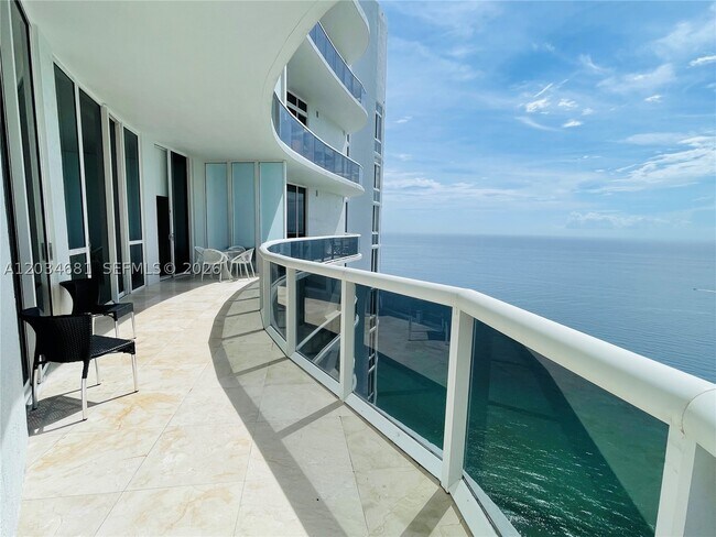 Building Photo - 16001 Collins Ave Unit 4107