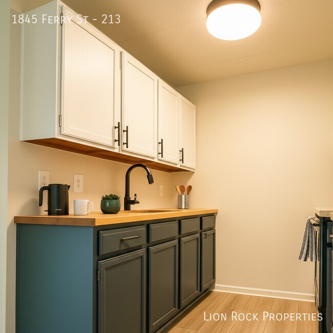 Photo - 1845 S Ferry St Unit 213