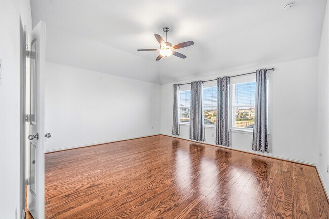 Photo - 3519 Sunburst Ct