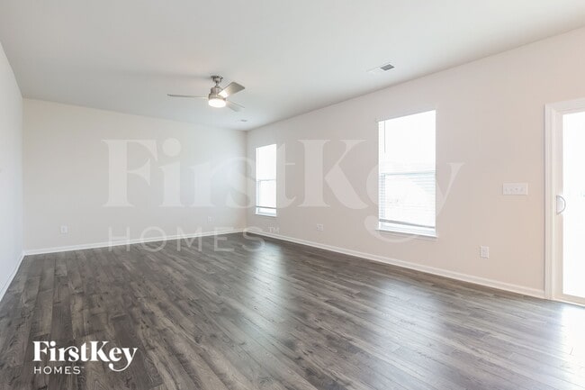 2 Ramblehurst Rd