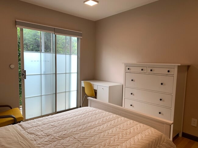Building Photo - 15824 Septo St Rental
