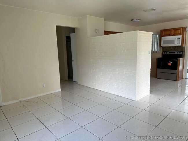 Photo - 1316 NW 15th Pl
