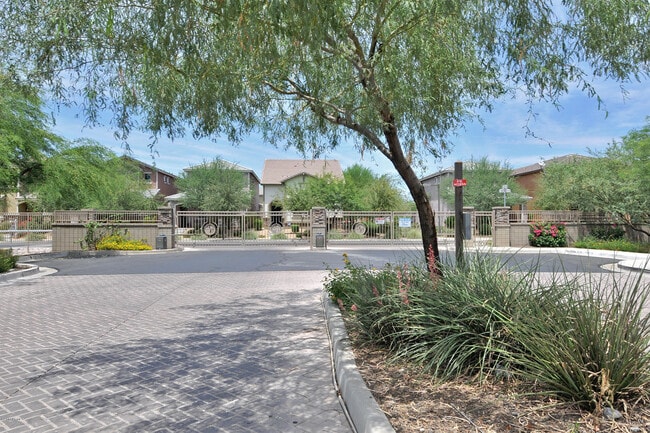4351 E Selena Dr