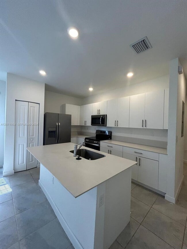 Photo - 1161 SE 1st Ave