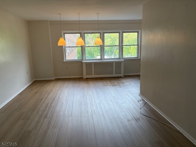 Photo - 467 Valley St Unit 5F