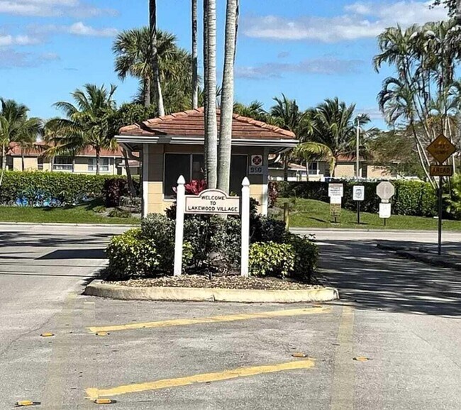 9905 Twin Lakes Dr Unit 26-g