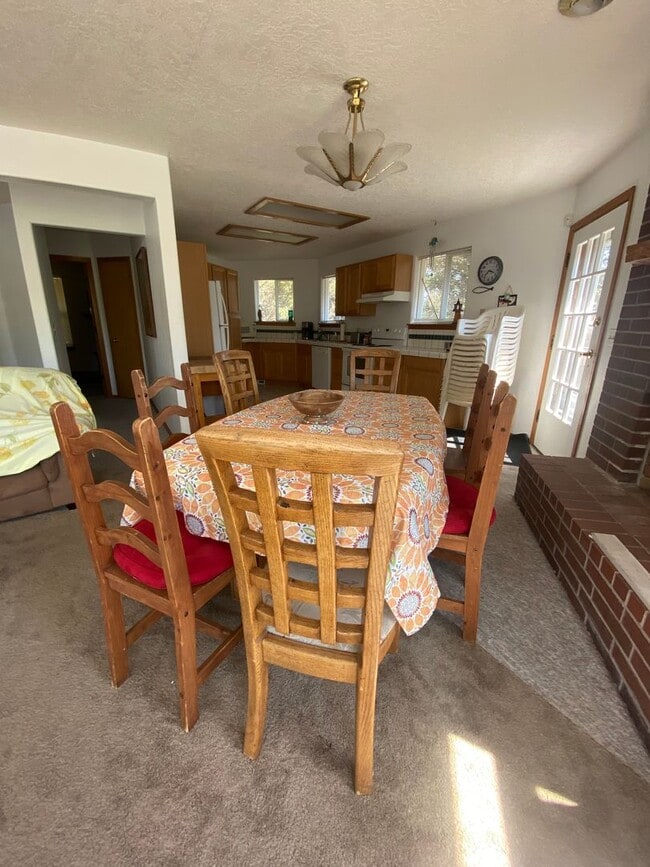 Photo - Octagonal Beach House - Sleeps 10 - MID-TERM