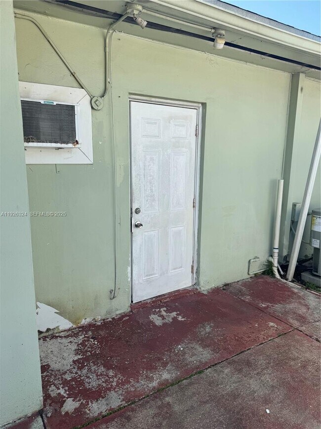 Photo - 510 NW 76th Ave