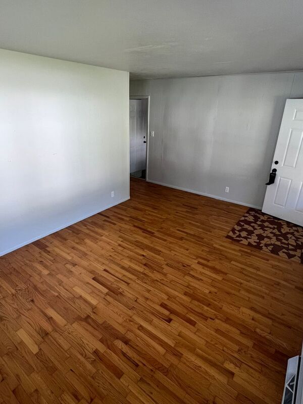 Photo - 908 W Jean St