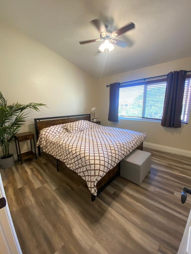 Building Photo - 3985 Nobel Dr Unit 326 Rental