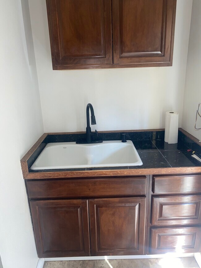 Cocina - 2108 Marshallfield Ln