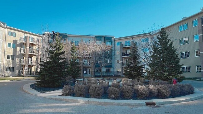 Photo - 25 Bridgeland Dr N