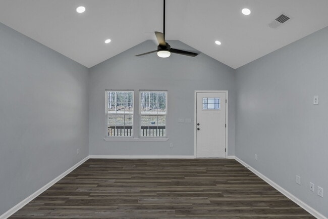 Photo - 32 Roberson St