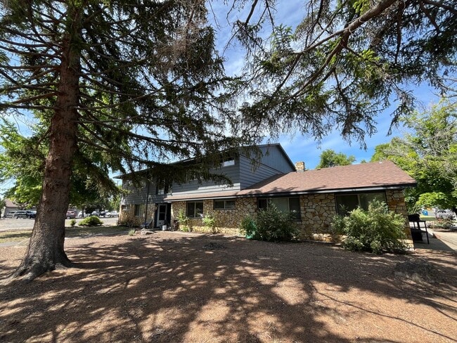Charming Studio Unit Near Downtown Redmond... - Charming Studio Apartment Unit Near Downtown Redmond... Unit 7
