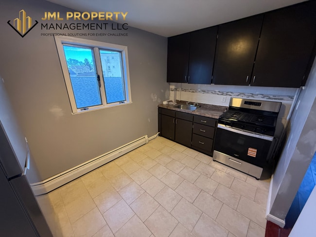 Photo - 834 Eastern Ave Unit 2