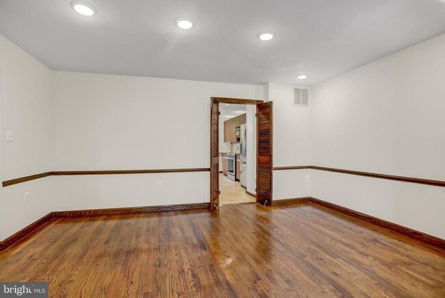 Photo - 2 Coldwater Ct