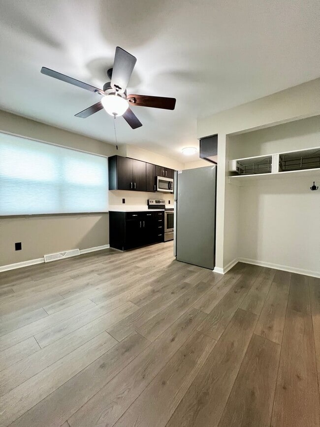 Photo - 7589 S 12th St