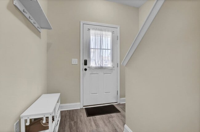 Photo - 424 Guppy Lp Rd