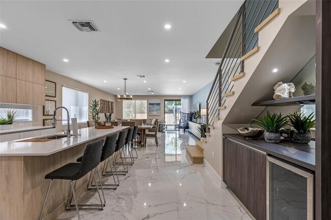 Photo - 811 SW 10th Terrace