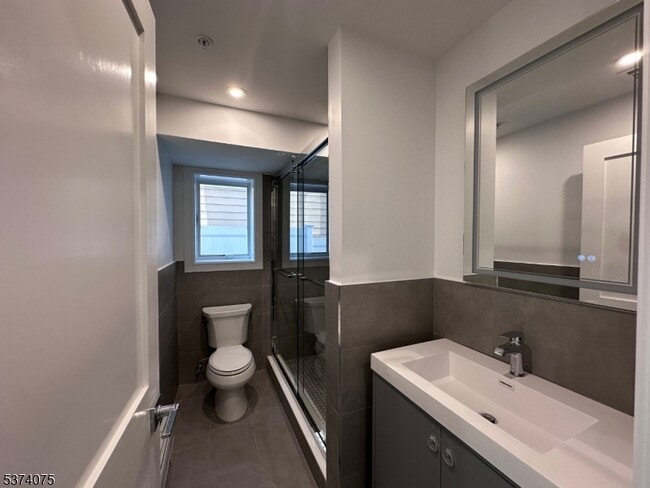 Photo - 250 Morningside Ave