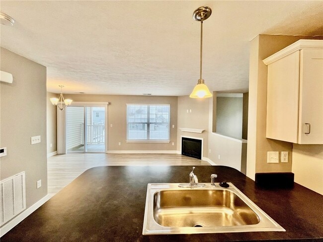 Photo - 303 New Terrace Ln