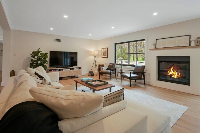 Photo - 15 Wildwood Rd