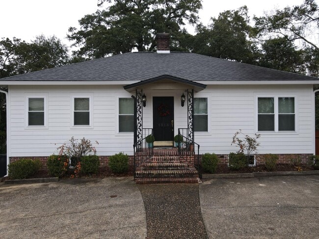 Building Photo - 1313 N Gadsden St