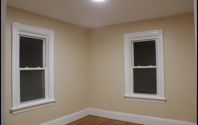 Photo - 240 Centre St