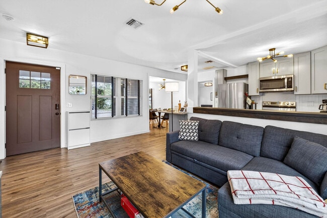 Photo - 1317 E Diana St Unit ID1384017P