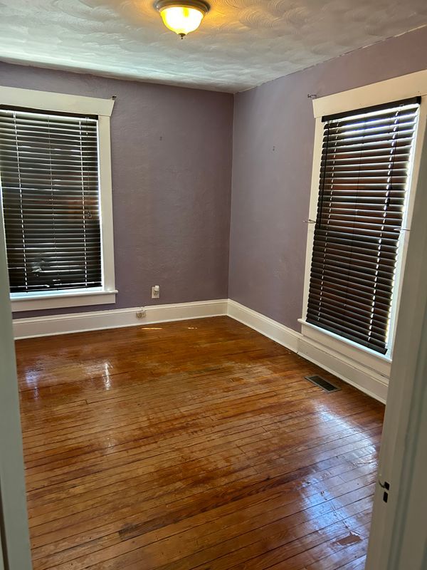 Photo - 1009 E Leicester Ave