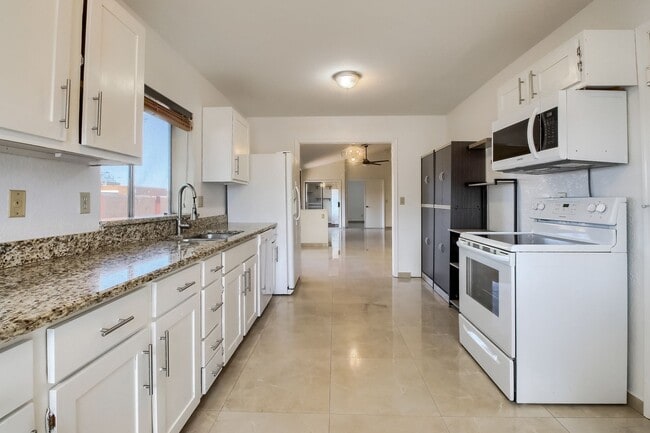 Photo - 18202 N 19th St