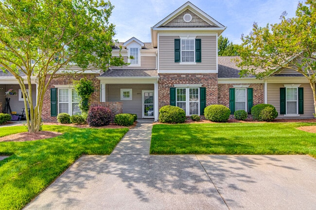 Photo - 5972 Hollow Wood Ct