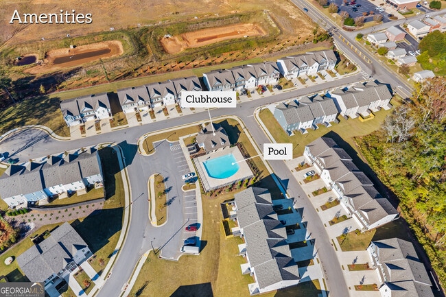 Photo - 550 Buxton Rd