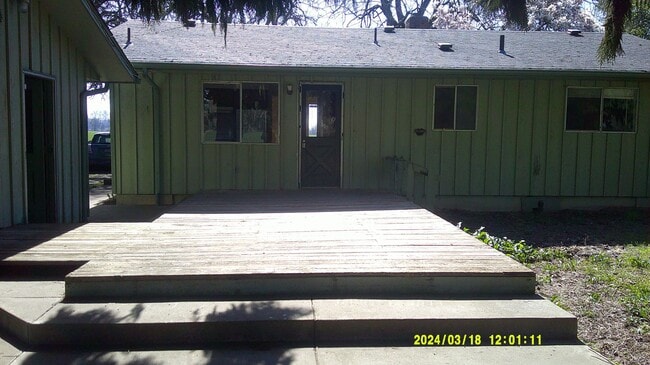 Photo - 28807 Hurlburt Rd