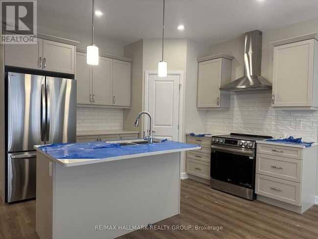 Photo - 1539 Flanders Rd