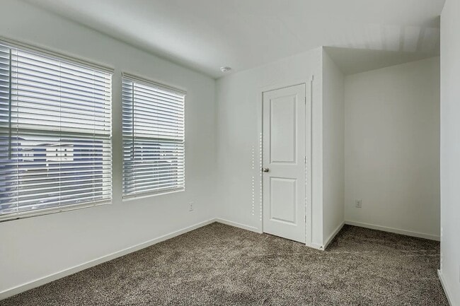 Photo - 904 Sandhill Crane Ln