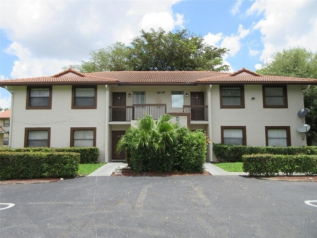 Building Photo - 11515 NW 44th St Unit 11515