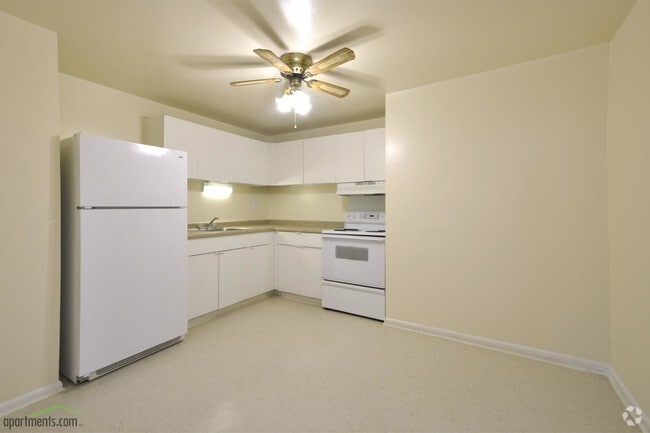 Kitchen - Parkview Court