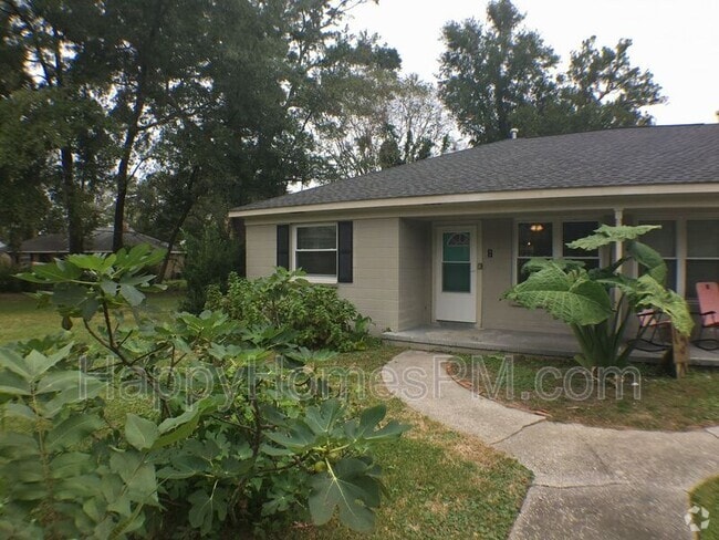Building Photo - 2066 St Lukes Dr Rental