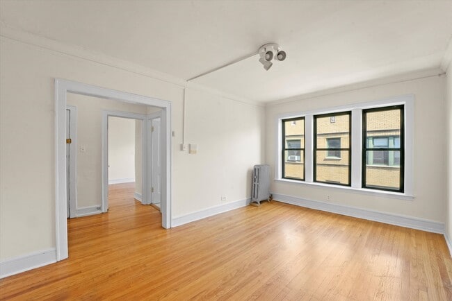 Photo - 2330-2338 N Spaulding Ave