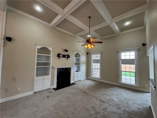 Photo - 407 Lyndal Ln