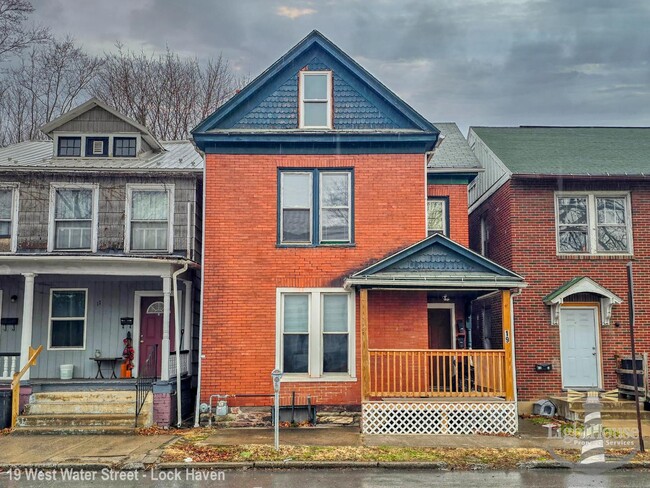 Photo - 19 E Water St